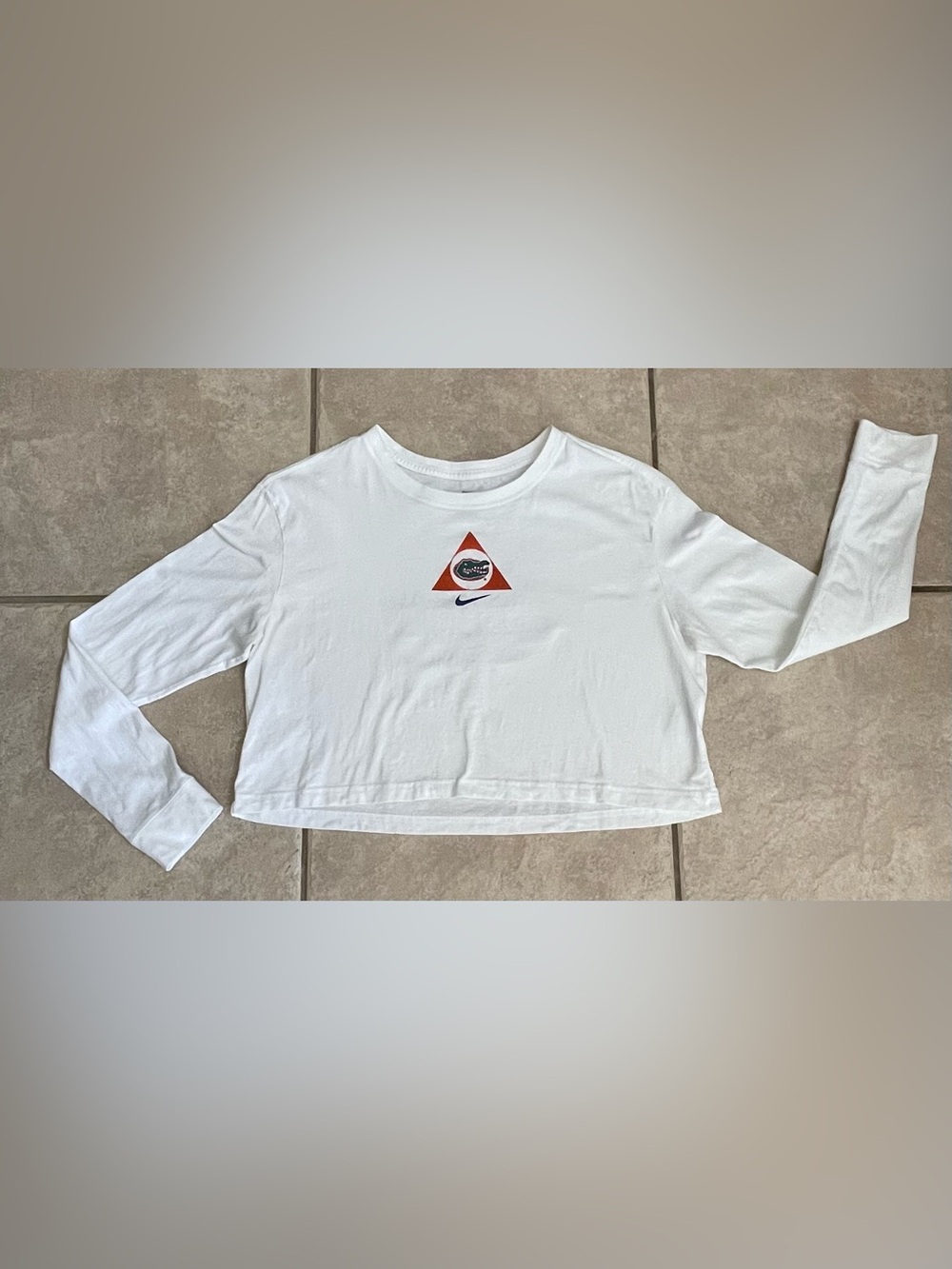 Nike Women’s White Florida Gators Cropped Long-Sleeve T-Shirt, Size M